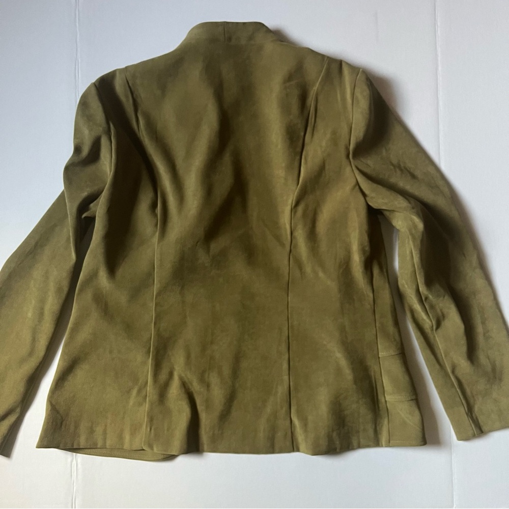 Faux Suede Women’s Olive Jacket and Tank Set - Picture 5 of 6